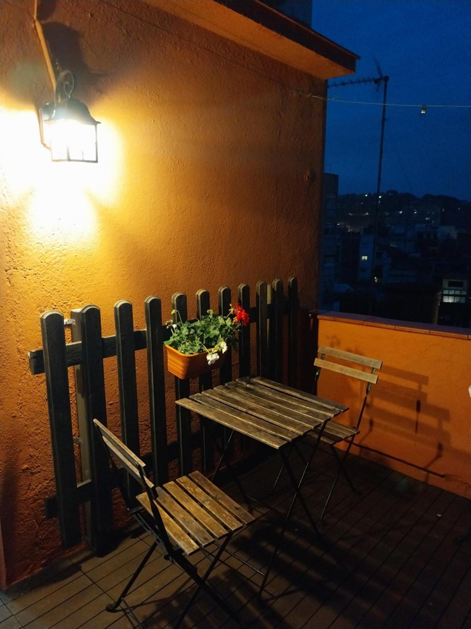 Hostal La Lluna Ареньс-де-Мар Экстерьер фото
