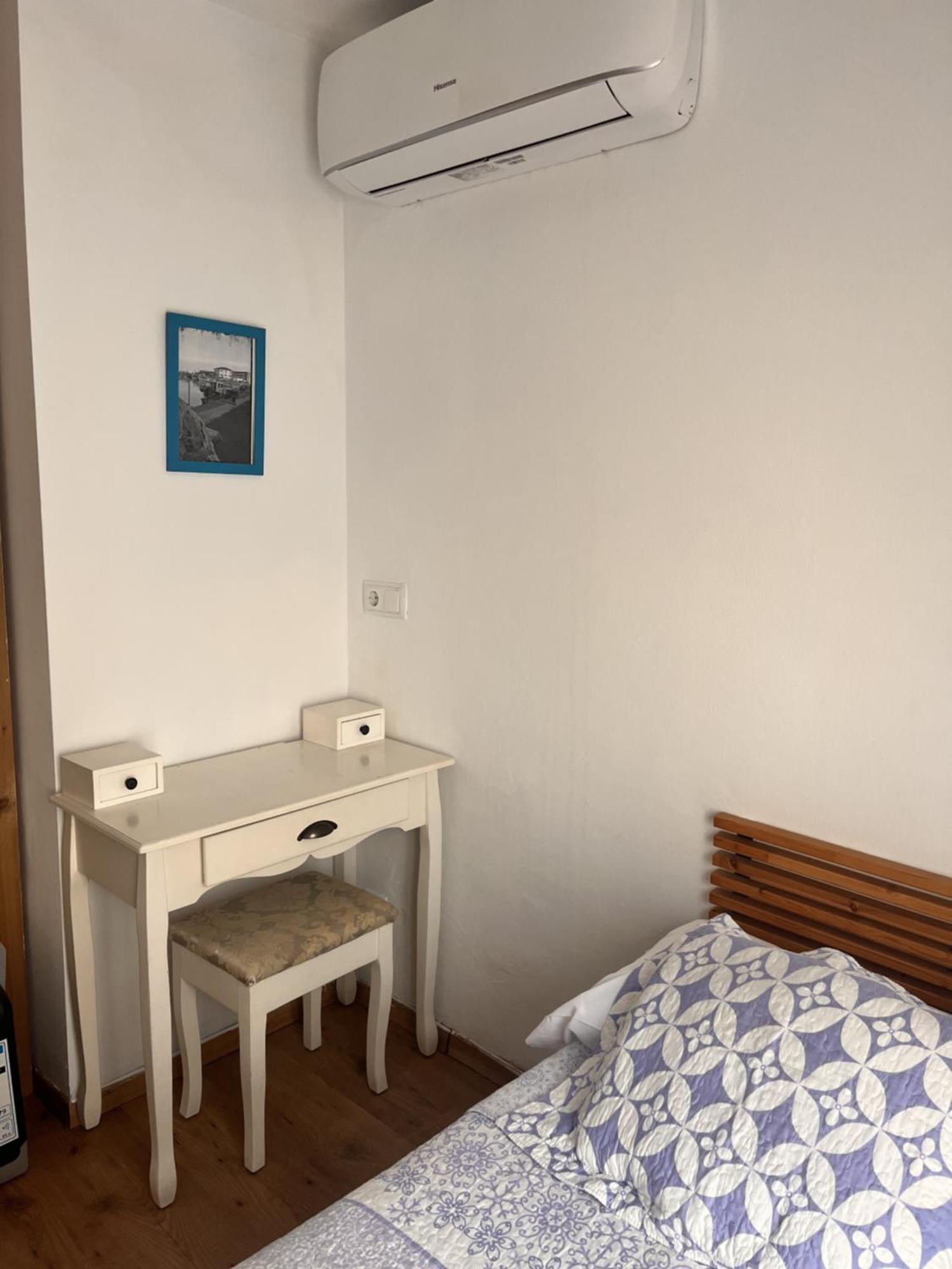 Hostal La Lluna Ареньс-де-Мар Экстерьер фото
