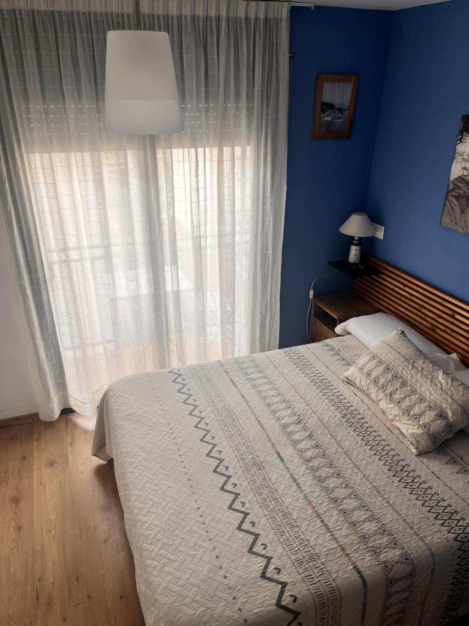 Hostal La Lluna Ареньс-де-Мар Экстерьер фото